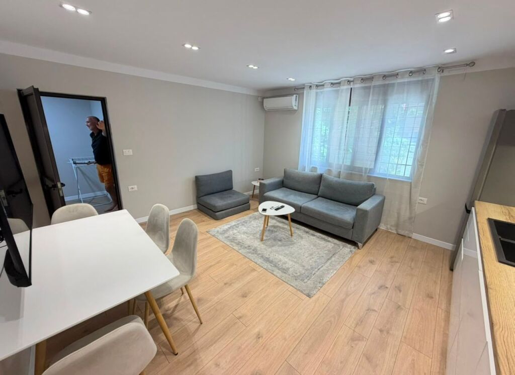 📣 SUPER RENT Apartment 1+1 📍 Near the "Kuqe" School 🛣️ "Qemal Stafa" Street ✨