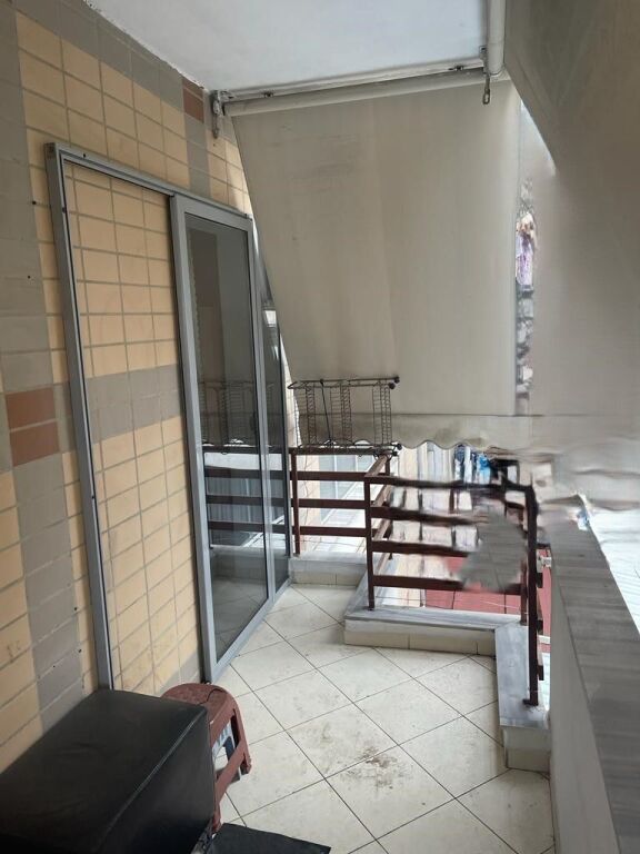 Apartament 2+1+2 + Ballkon me qira – Rruga Teodor Keko, Astir !