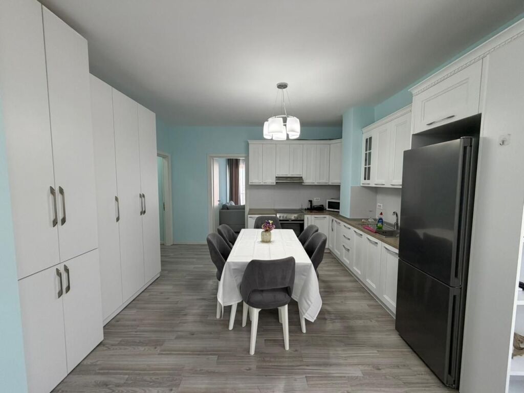 🏡 Apartment 2+1 + 2 bathrooms for rent📍 Dibra Street, near Vila Goldi ✨💰 Price: 65,000 lek/month