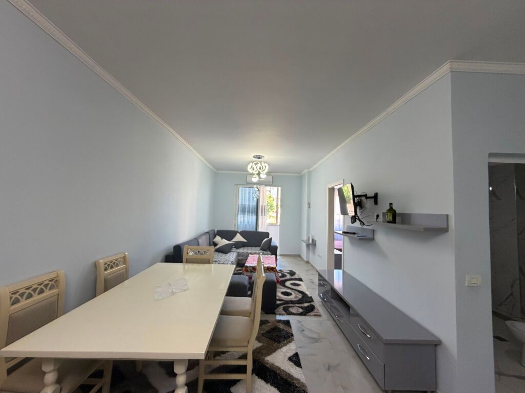 Shitet Apartament 1+1 te Rrota Kuqe