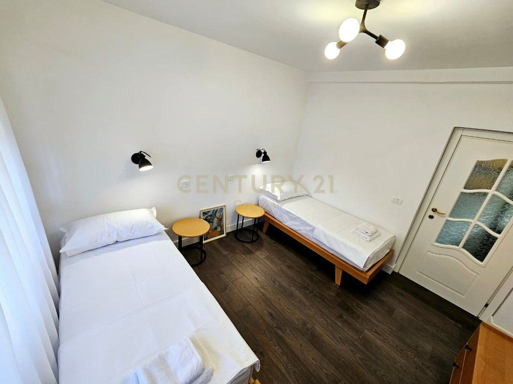 Apartament te Sheshi Skenderbej per shitje!