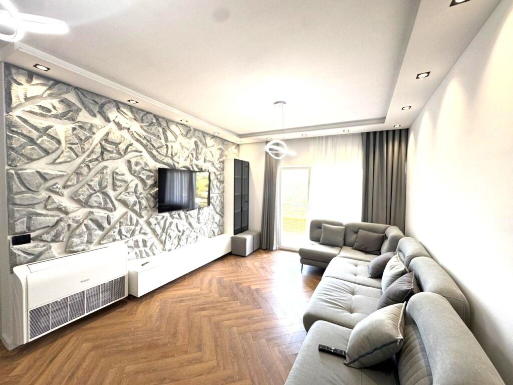 APPARTAMENTO 2+1 CON PISCINA IN AFFITTO NELLA RESIDENZA LAKELAND, FARKË
