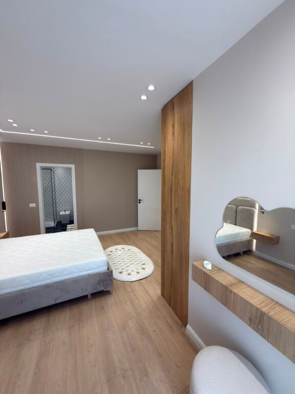 Shitet Apartament 2+1+2 (Me Hipotekë)    