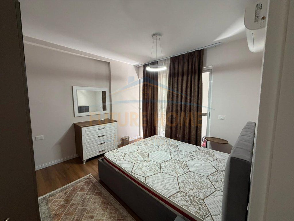 Affitto, Appartamento 2+1, Via Barrikadave, Tirana.