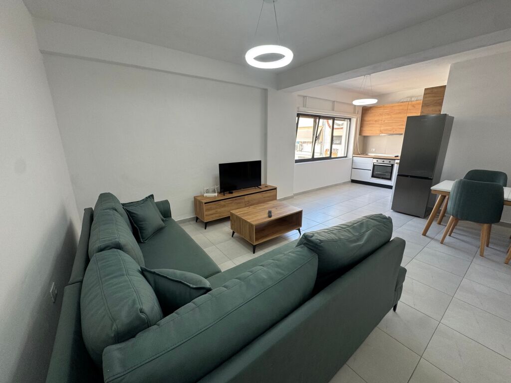 JEPET APARTAMENT 1+1 ME QERA KODRA DIELLIT 2