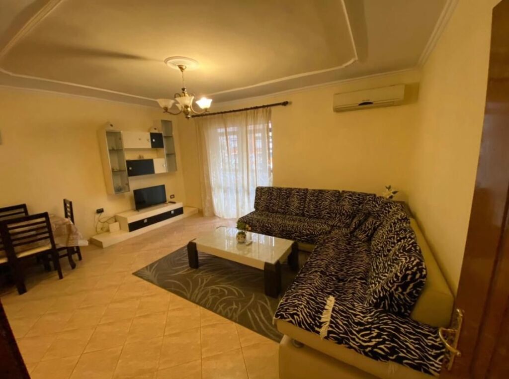 Qera | Apartament 2 + 1 | Prokuroria e Rrethit Gjyqësor Tiranë | 550 €/muaj