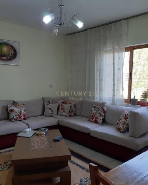 POLIGRAFIKU NE SHKOZE, APARTAMENT 1+1, ME QIRA