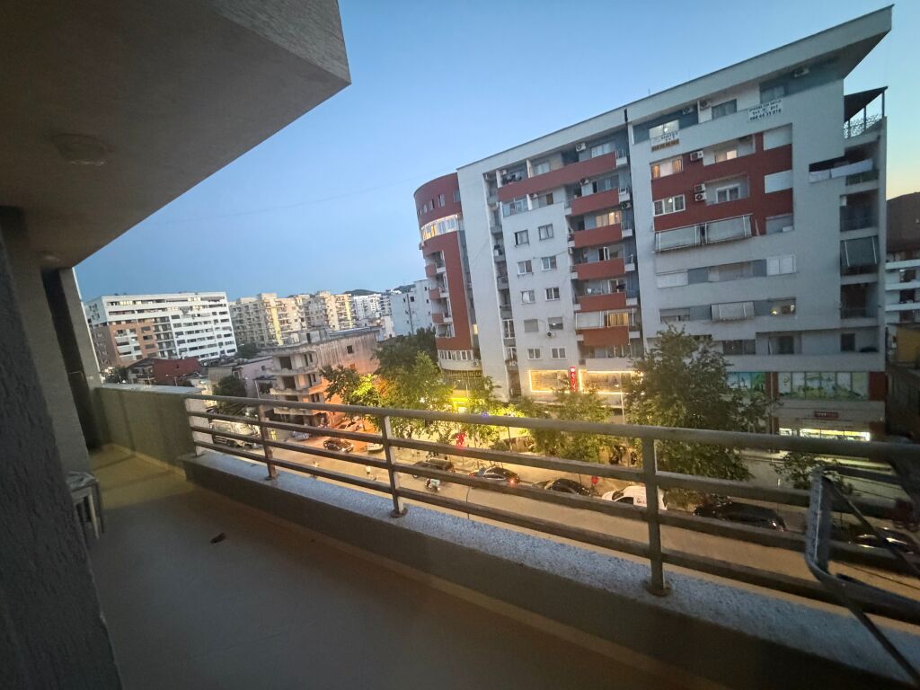 2+1, empty for residence or office, villa L Astir, 300 thousand lek