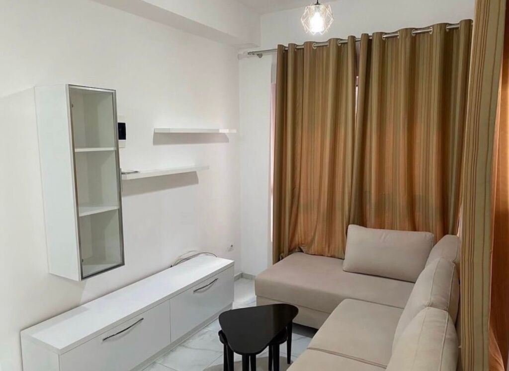 🏠 Jepet me qera apartament 1+1 në zonën e Ali Demit, Mangalem 21, Tiranë
