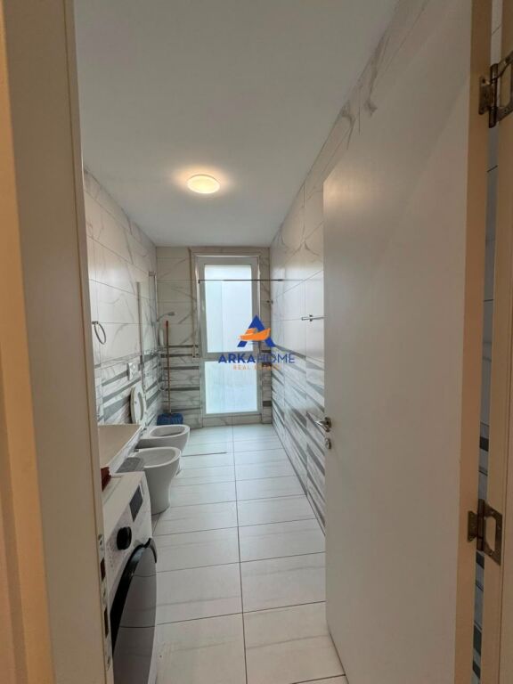 BUSINESS FOR RENT 94M2 "RESIDENZA FIORI DI BOSCO, DON BOSCO" 120,000 LEKE