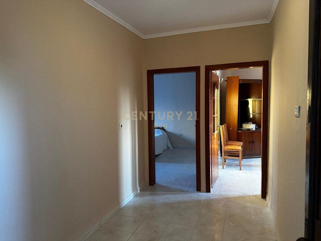 SHITET APARTAMENT KATI 4, 1+1 TEK STADIUMI, NE DURRES !