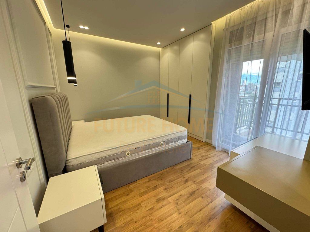 I rent the apartment at IBN Residence, in the former Aviation Field