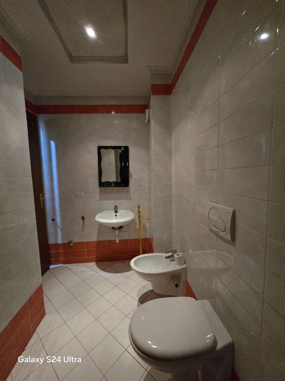 🏡 Apartament 2+1 në Shitje – Zona e Ish-Parkut, Tiranë