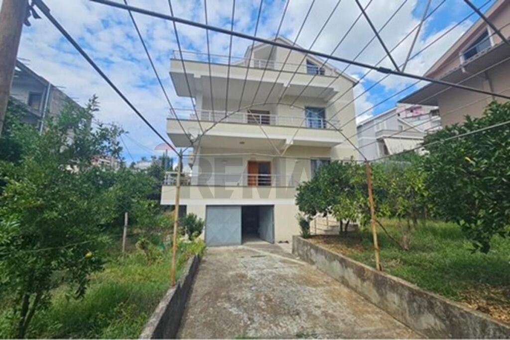 Vilë - Për Shitje - Linzë, Tiranë(ID: 530571009-110)