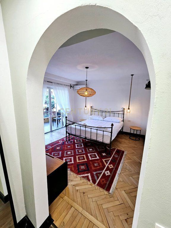 Apartament te Sheshi Skenderbej per shitje!CAPITAL142570