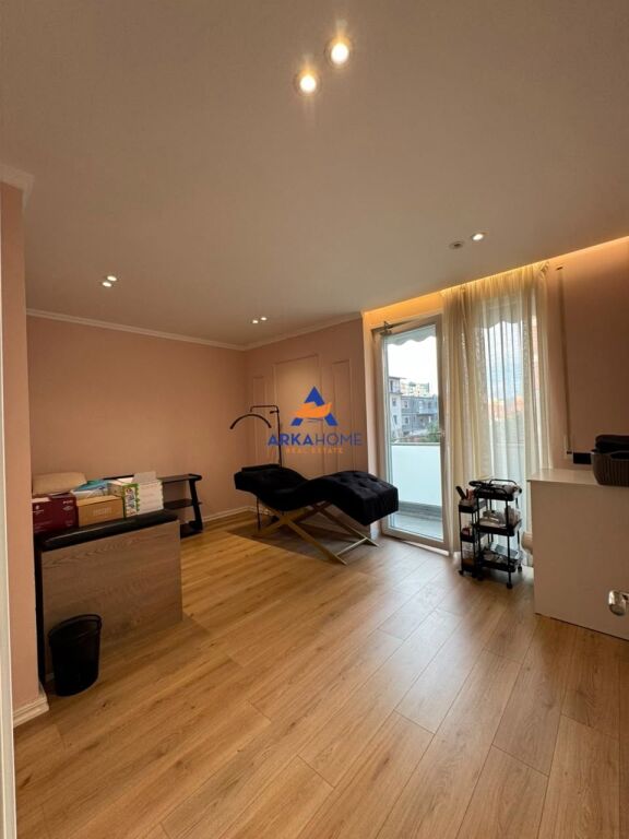 BUSINESS FOR RENT 94M2 "RESIDENZA FIORI DI BOSCO, DON BOSCO" 120,000 LEKE