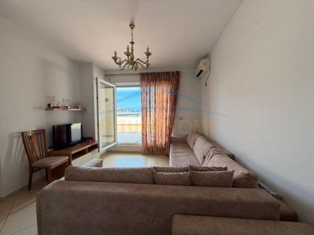 Shitet, Apartament 2+1+2+Verandë, Rruga Jordan Misja, Tiranë