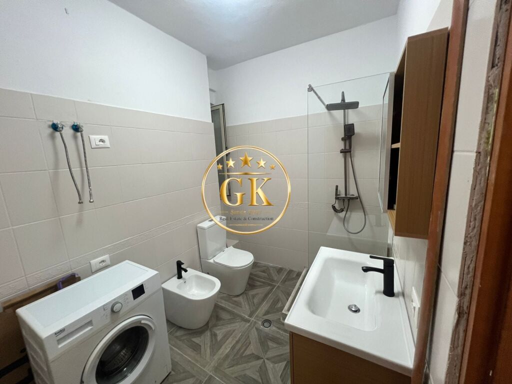 🏡 SHITET APATRAMENT 2+1 PLAZH DURRES