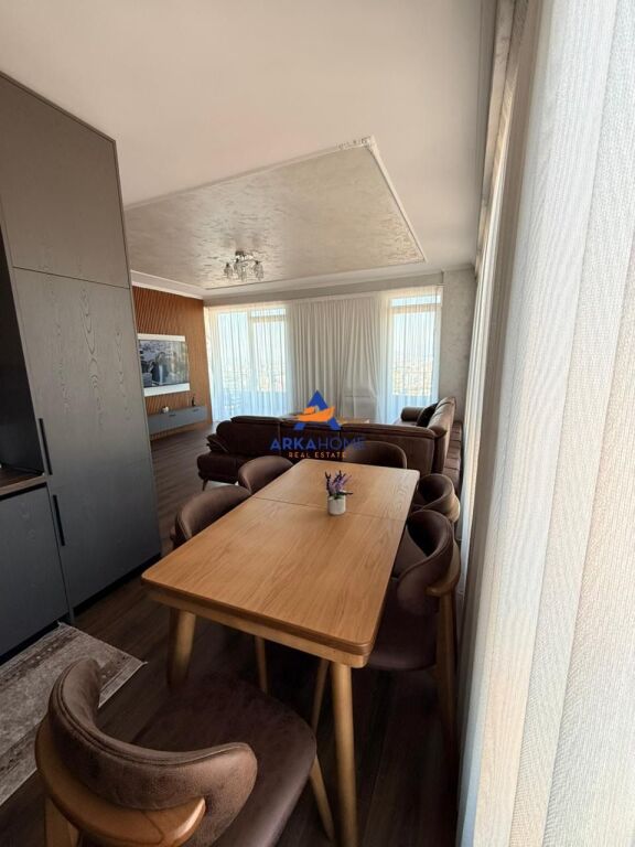 AFFITTASI APPARTAMENTO 2+1+VERANDA "VIA LIGOR LUBONJA, SAUK VECCHIO" 140000 LEKE