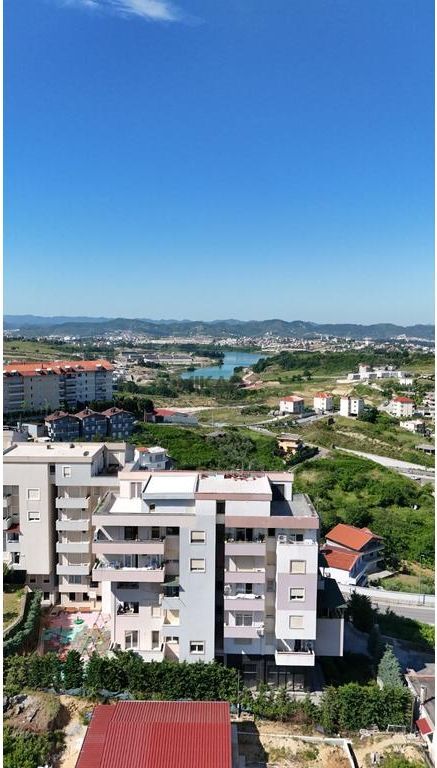 Shitet Apartament 1+1 me Pamje nga Liqeni i Farkes!