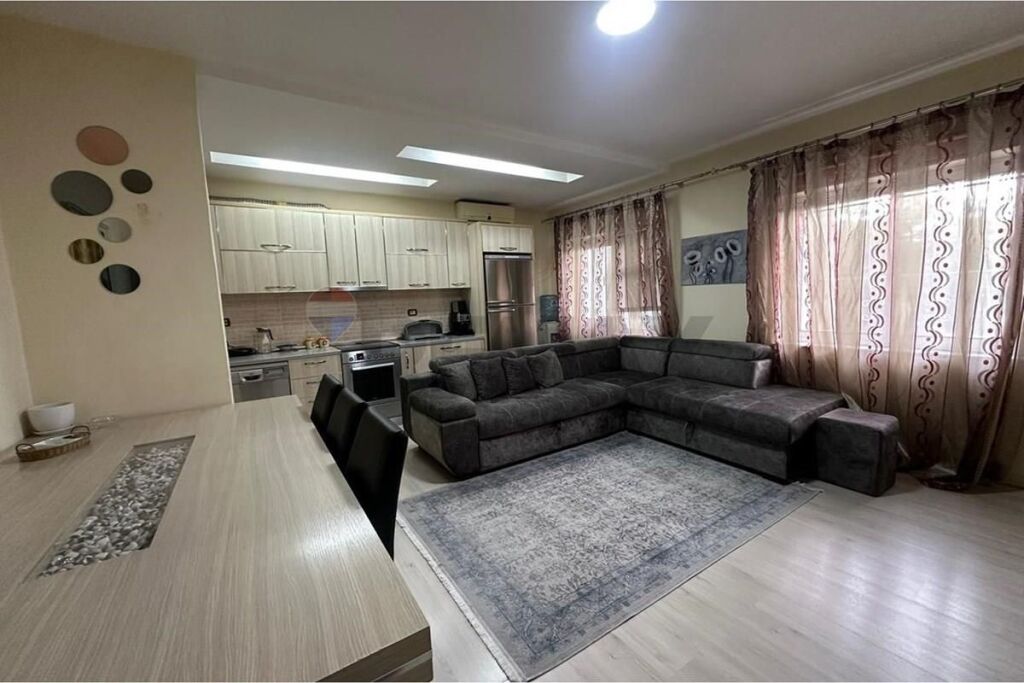 APARTAMENT 2+1 TE IRFAN TOMINI PER QIRA