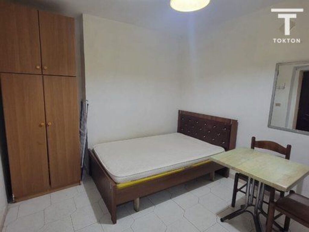 QIRA, GARSONIERE , TEK SHKOLLA "XHEMZI DELLI" , TIRANE