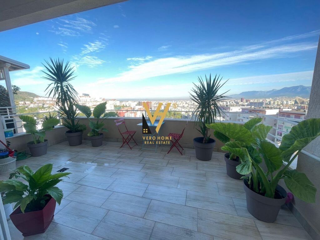 VENDESI APPARTAMENTO 3+1+2+BLK PRESSO IL GIARDINO BOTANICO 360.000 EURO