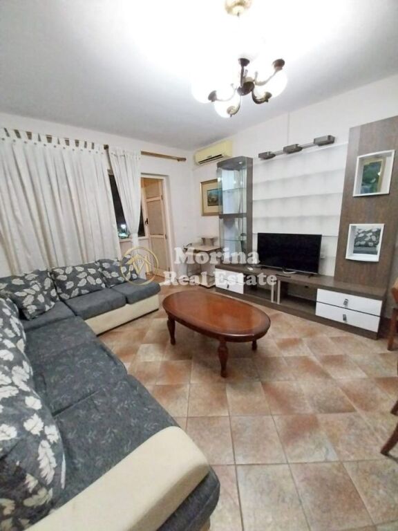 Rent | Apartament 1 + 1 | Komuna Parisit | 550 €/month
