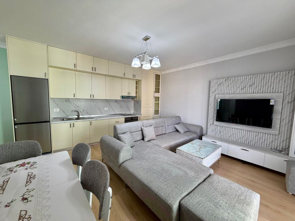 📣 AFFITTO Appartamento 1+1 Con Posto Auto 📍 Presso “Jordan Misja”, Vicino al Nuovo Viale ✨
