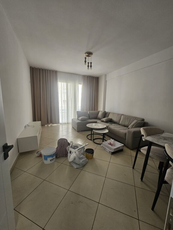 1+1 per qera 450 euro,prane unazes madhe