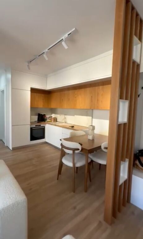 🏡 Shitet Apartament 1+1 tek Kompleksi Tom Doshi
