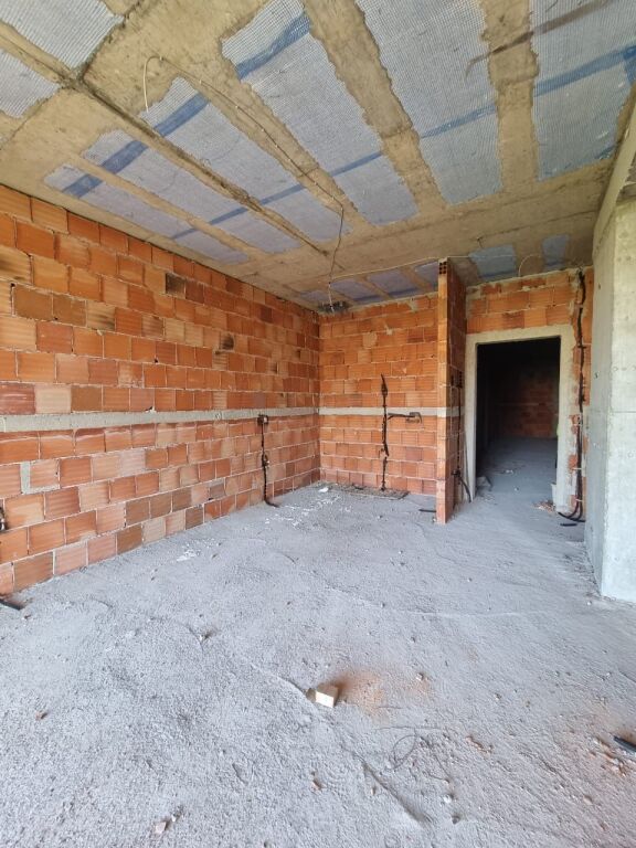 🏡 OKAZION PËR SHITJE – APARTAMENT 1+1 TEK REZIDENCA RIVER SIDE  📍