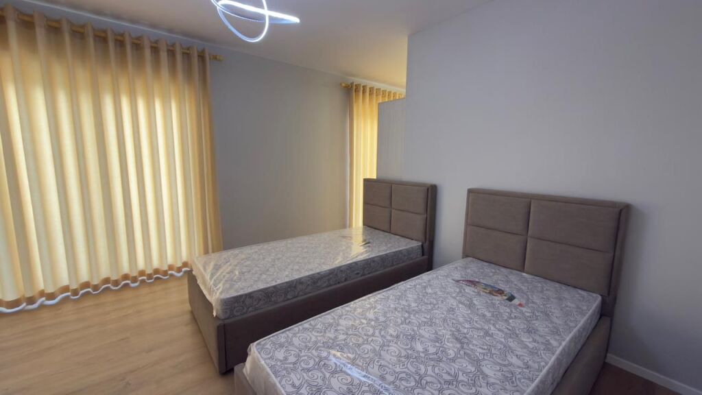 Affittasi appartamento 2+1 nella "Zona della Dogana", - Tirana