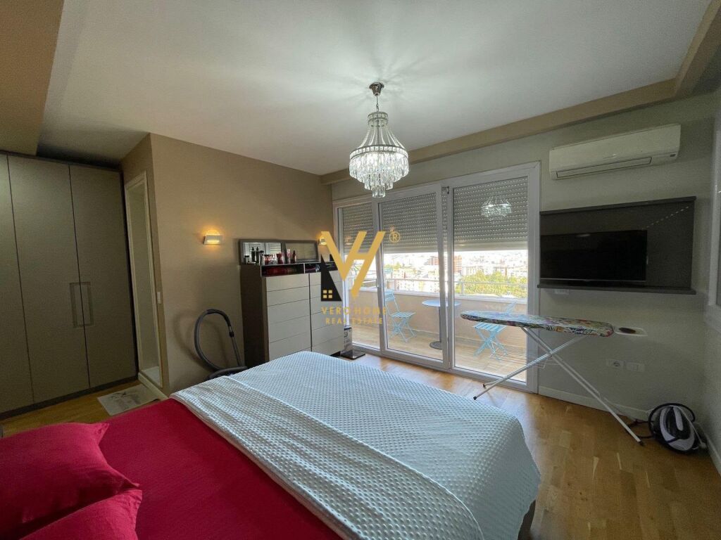 VENDESI APPARTAMENTO 3+1+2+BLK PRESSO IL GIARDINO BOTANICO 360.000 EURO