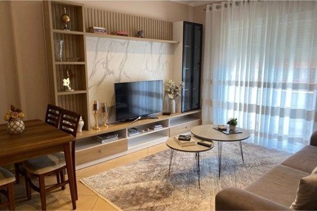 Apartament 1+1 per qira tek Rruga e Kavajes !!!