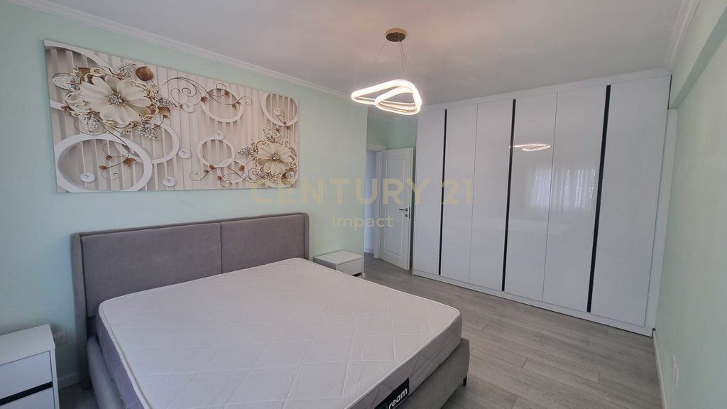 Apartament 2+1 per shitje tek Liqeni Ish-Parku