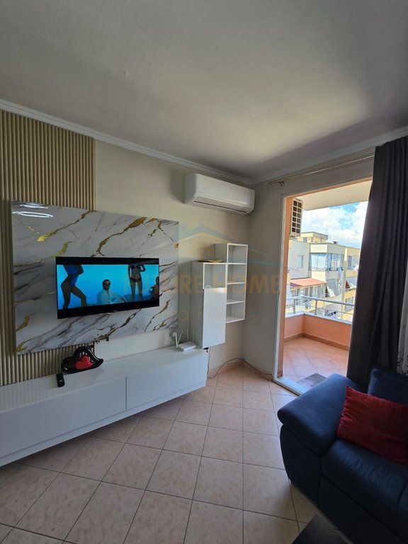 Shitet, Apartament 2+1, Unaza e Re