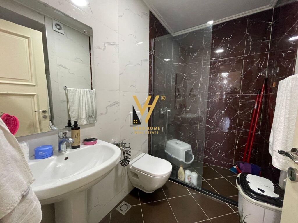VENDESI APPARTAMENTO 3+1+2+BLK PRESSO IL GIARDINO BOTANICO 360.000 EURO