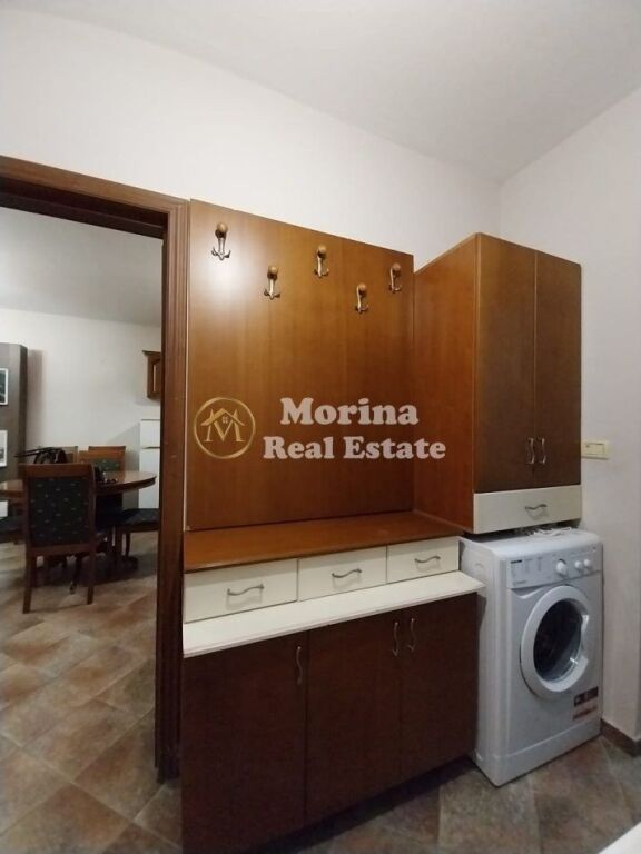 Rent | Apartament 1 + 1 | Komuna Parisit | 550 €/month