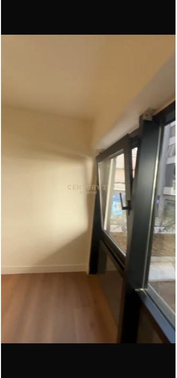Duplex unit for sale on floors 0 and 1 at Golden Park in Selite 98,000 €
