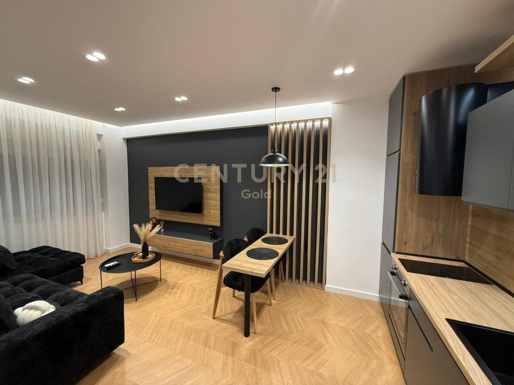 Apartament 1+1 per shitje tek Liqeni i Thate