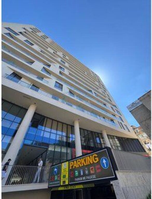 Disponojme ambient komercial per qera, Golden Tower Residence, rruga Mine Peza.