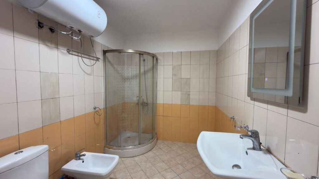 Affittasi appartamento 2+1 nella "Zona della Dogana", - Tirana