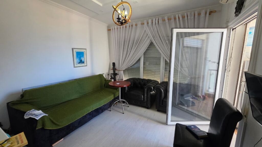 For rent the three summer months, Shkembi i Kavajes