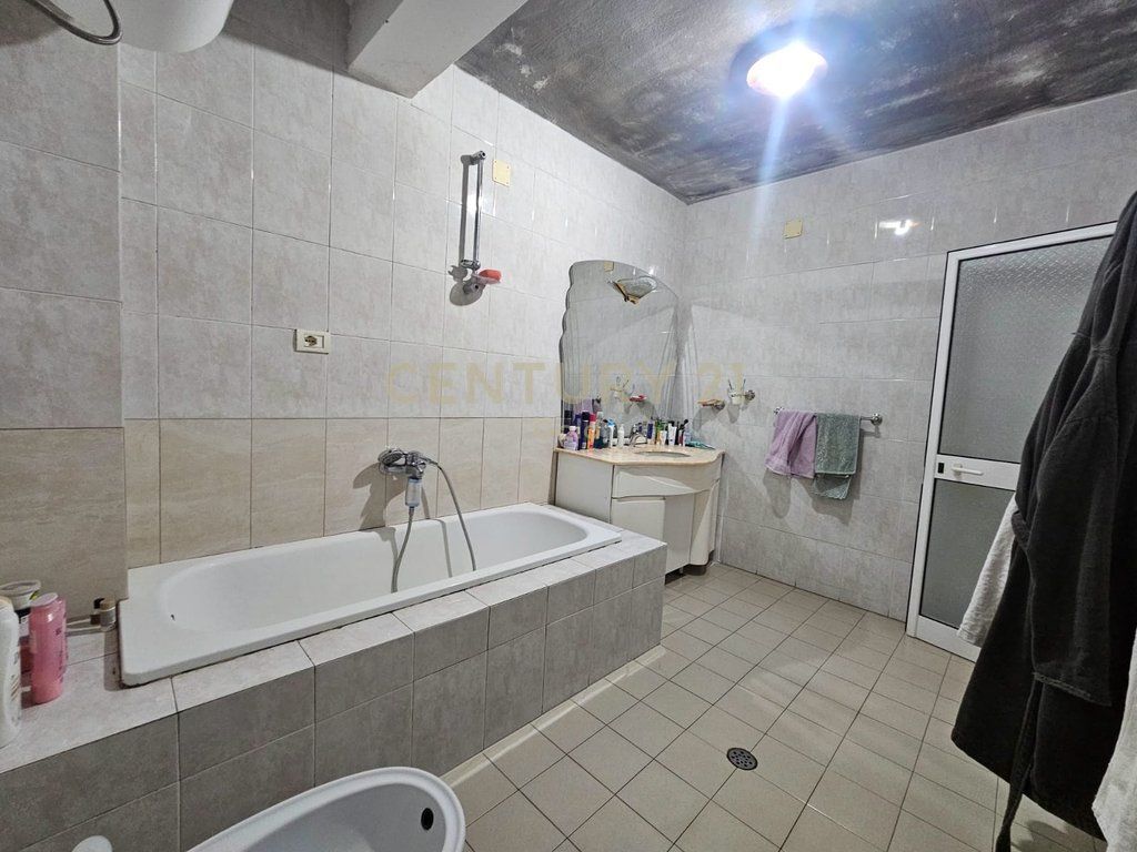 2+1 apartment for sale near Deshmoret E Lirise School, Blloku