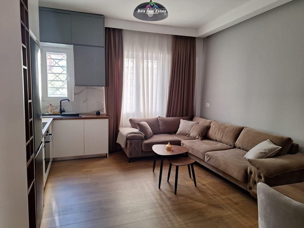 Appartamento In Affitto 2+1 Vicino Al Nuovo Mercato (ID B221258) Tirana.