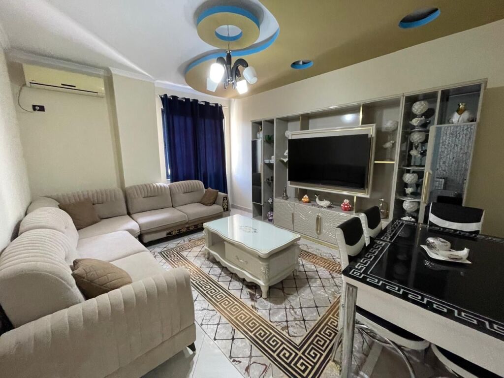 Appartamento 2+1 in affitto viale Migjeni Astir!