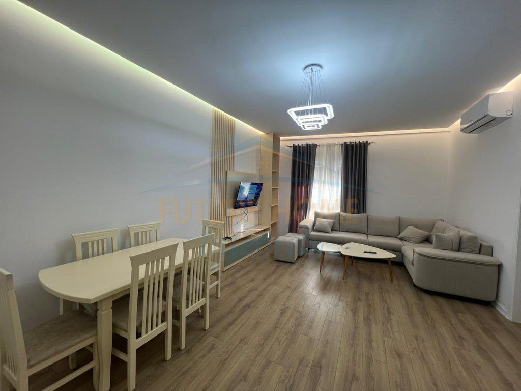 Affitto, Appartamento 2+1, Residenza Porta Nuova Tirana, Tirana.