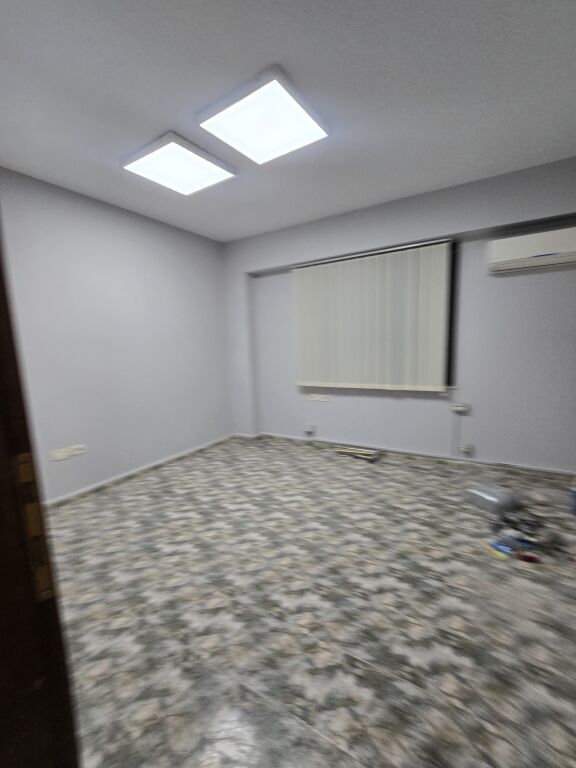 Office for rent in Bllok-Garda
