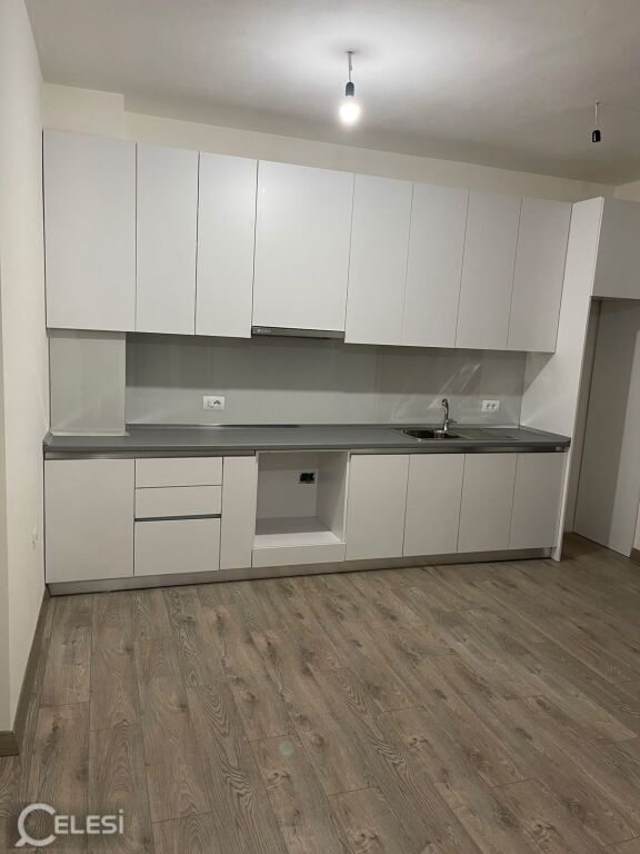 Astir appartamento in affitto 1+1
